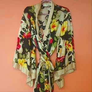 SOLD Vintage Victoria's Secret 100% Silk Long Kimono Robe Bell Sleeves Pockets